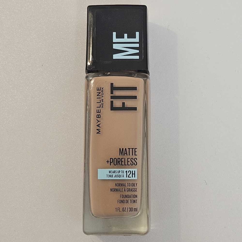 Maybelline Matte And Poreless Liquid Foundation Buff Beige Chamois 130